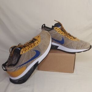 Nike Men's Mustard and Beige Sneakers
